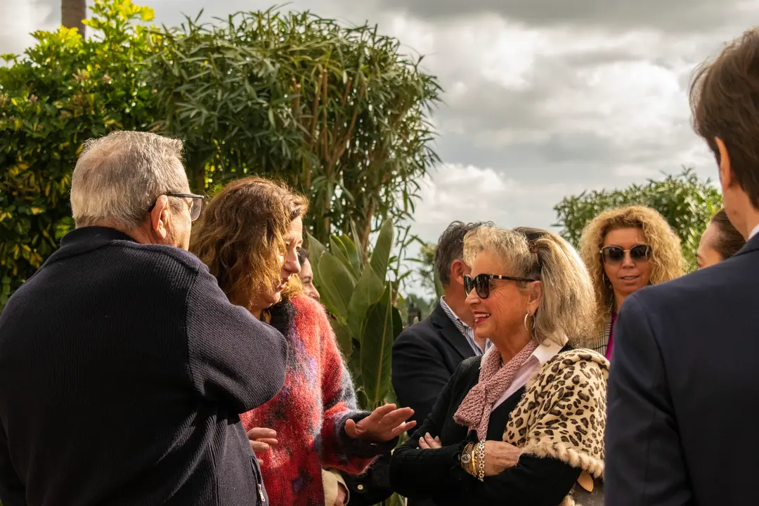 La presidenta Armengol con miembros de la familia Ramis.