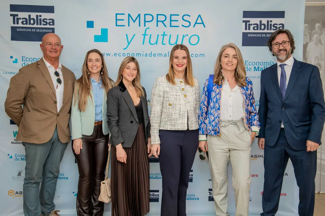 Miquel Rull&aacute;n, Ana Rodriguez, Raquel Arru&eacute;, Marga Prohens, Antonia  Mas y Tomeu Garcies.