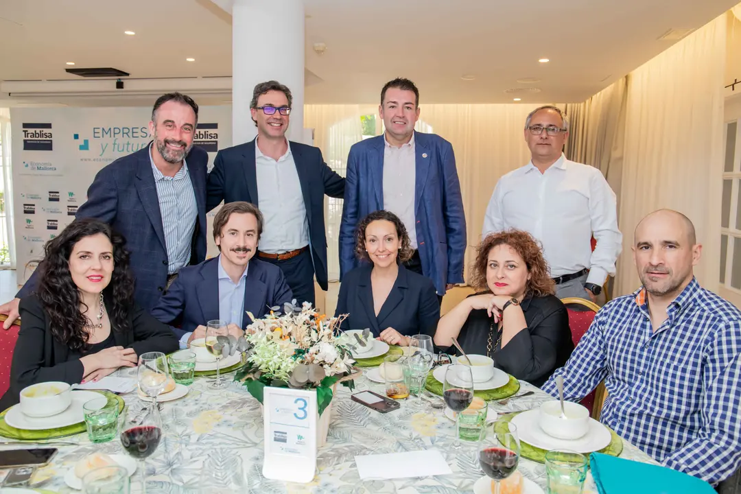 Sandra Fernandez, Jos&eacute; Luis Mateos, Ignacio del Rio, Toni Costa, Mari Carmen Monterrubio, Toni Pons, Maria Jos&eacute; Aguil&oacute;, Toni Corvillo y Victor Ba&ntilde;a.