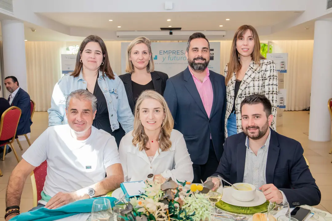 Toni Aloy, Cati Civera, Antonia Mas, Tonyi Moragues, Alejandro Jurado, Lloren&ccedil; Perell&oacute; y Maria del Mar Llin&aacute;s.