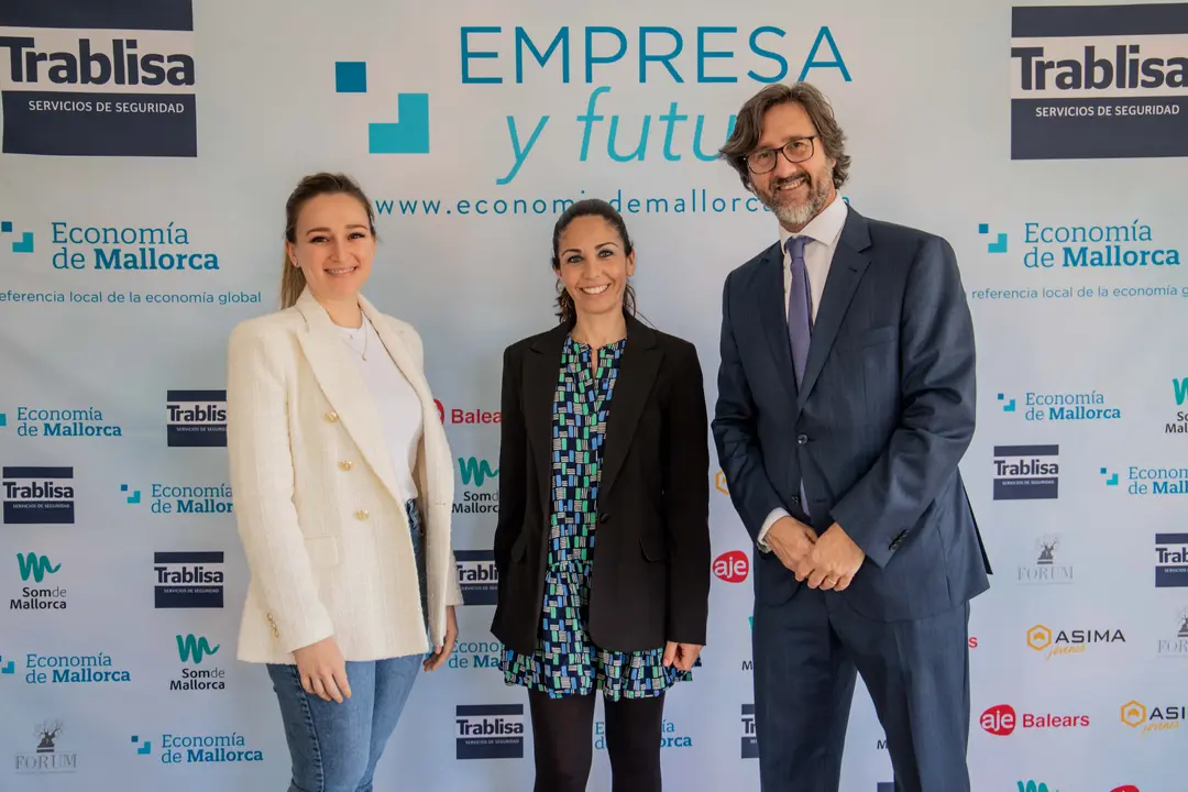 Maria Antonia Salv&aacute;, Cecilia Fern&aacute;ndez y Tomeu Garcies.
