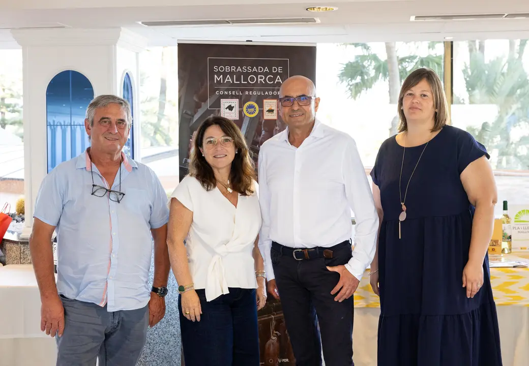 JUAN JAUME, ANTONIA MARÍA TORRES, PERE SOLER Y ANTONIA FERRIOL 