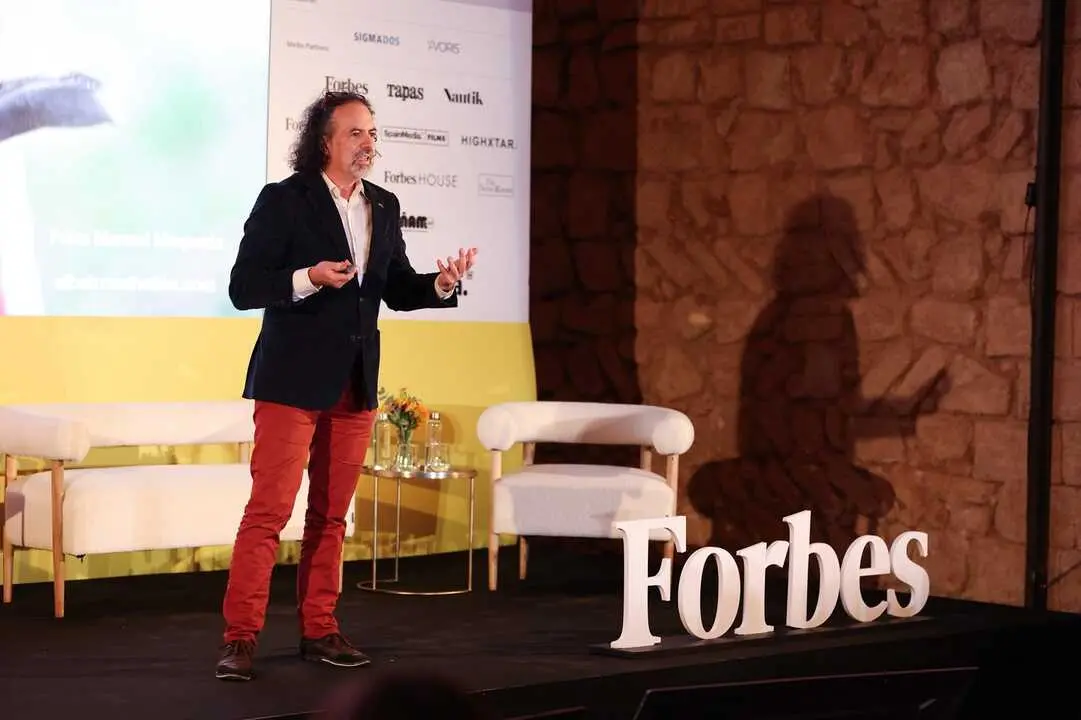 FORBES SUMMIT 25 NOV 40
