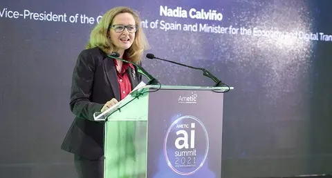 <p> La vicepresidenta primera y ministra de Asuntos Econ&oacute;micos y Transformaci&oacute;n Digital, Nadia Calvi&ntilde;o. (Archivo). </p>