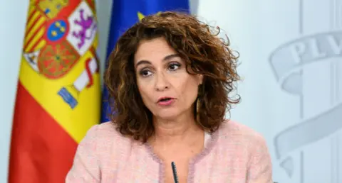 <p> La ministra de Hacienda, Mar&iacute;a Jes&uacute;s Montero (Archivo). </p>