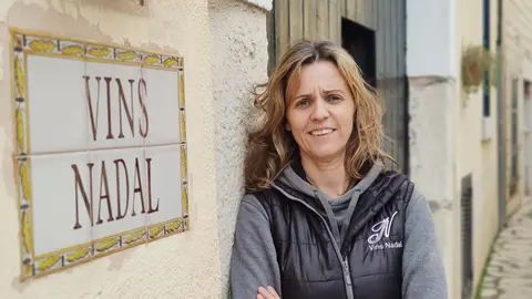 Esperanza Nadal es la gerente y propietaria de la bodega.