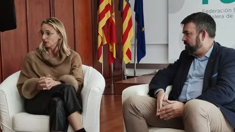 Maria Frontera y Bernat Ca&ntilde;ellas han presentado esta iniciativa formativa &uacute;nica en el &aacute;mbito tur&iacute;stico.