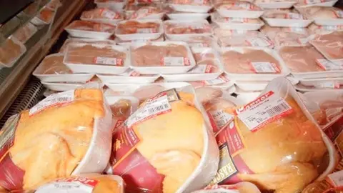  El gasto destinado a estas compras baja tambi&eacute;n, pero s&oacute;lo un 2% para situarse en 1.589 euros 'per c&aacute;pita'. (Archivo) 