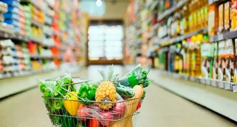  Desde enero se ha suprimido el IVA a los alimentos b&aacute;sicos y se ha reducido a la mitad, del 10 al 5%, el de aceites y pastas (Archivo). 