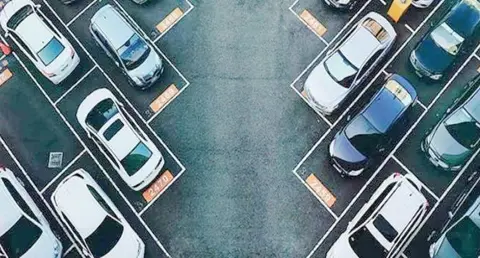  El DNI-Car permite a las autoridades conocer en tiempo real aquellos coches que hayan sido sustra&iacute;dos (Archivo). 