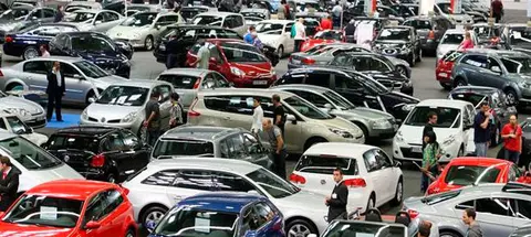  La Asociaci&oacute;n Nacional de Comerciantes de Equipos, Recambios y Accesorios (Ancera), que advierte de que un 43,5% de los coches supera los 15 a&ntilde;os. (Archivo) 