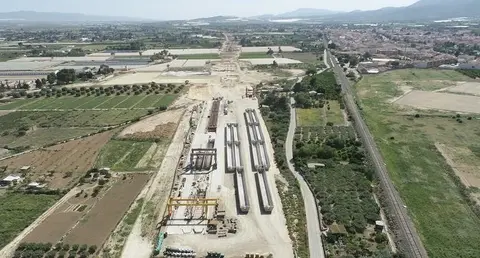  Los proyectos ofrecen una red de ferrocarriles, v&iacute;as navegables interiores y rutas mar&iacute;timas m&aacute;s eficiente, ecol&oacute;gica e inteligente (Archivo). 