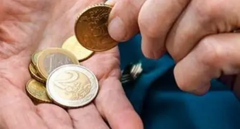  En el apartado de familias, el cr&eacute;dito destinado al consumo lleg&oacute; a 97.350 millones.(Archivo) 