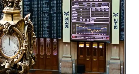  En su sexta subida diaria consecutiva, lo que no suced&iacute;a desde finales de agosto pasado, el principal indicador del parqu&eacute; nacional, el IBEX 35, ha subido 77,6 puntos. (Archivo) 