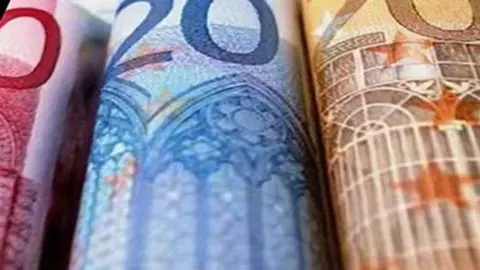  Tras la puja del martes, el Tesoro apelar&aacute; de nuevo al mercado el 16 de enero, con una subasta de letras a tres y nueve meses; y el 18 de enero, de bonos y obligaciones.&nbsp;(Archivo) 
