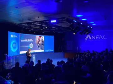  El presidente de la patronal de fabricantes de autom&oacute;viles Anfac, Wayne Griffiths, en la primera mesa redonda del 'Foro Anfac'. 