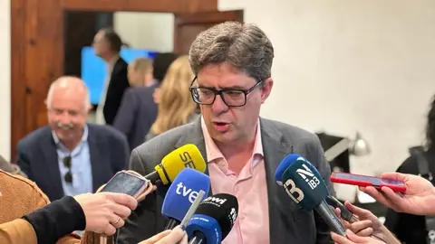 Jaume Bauz&agrave; es el conseller de Turisme.