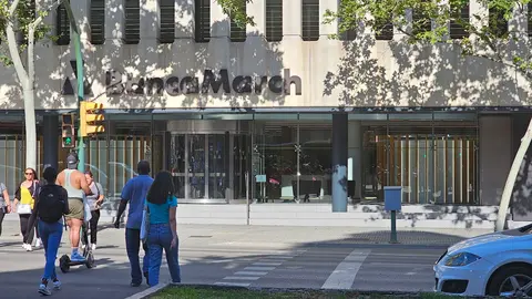 Fachada del edificio de oficinas central de Banca March en Palma.