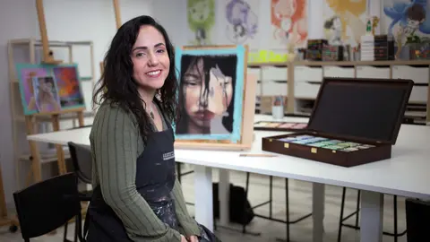  Nuria Spinola impuls&oacute; una academia de arte en Sevilla con el apoyo de MicroBank. 