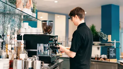  Imagen de empleo tur&iacute;stico en hosteler&iacute;a. (Archivo) 