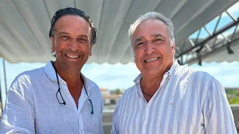 Juanmi Ferrer con el hasta ahora presidente de CAEB Restauraci&oacute;n, Alfonso Robledo.