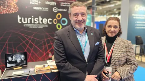 El presidente de Turistec, Jaume Monserrat y la responsable de comunicaci&oacute;n del cluster, Cristina Torres.