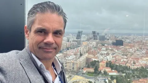 Carlos L&oacute;pez Ense&ntilde;at, socio fundador de Invision y Presidente del Invision Club Deal