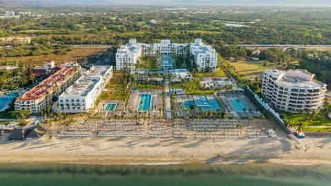 Vista a&eacute;rea del hotel. (RIU Hotels)