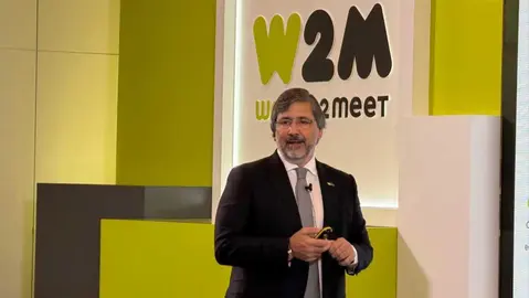 W2M en Fitur.