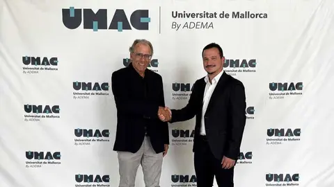 Imagen tras la firma del convenio. (UMAC)