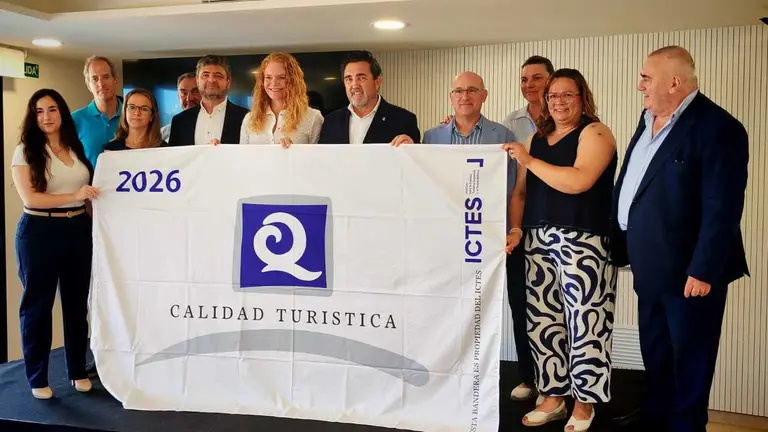 Calvi&agrave; revalida su liderazgo nacional con 15 banderas Q de calidad en playas