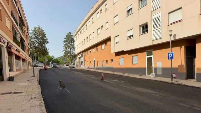 Im&aacute;genes Carrer Mestre Tomeu Esteva de Andratx, asfaltado durante estos d&iacute;as