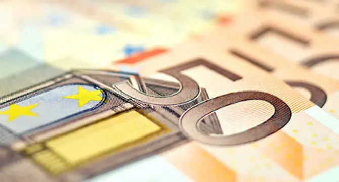  M&aacute;s de 24.700 empresas ampliaron su capital en los diez primeros meses del a&ntilde;o por un volumen cercano a los 16.700 millones de euros, el 32,6% menos que un a&ntilde;o antes (Archivo). 