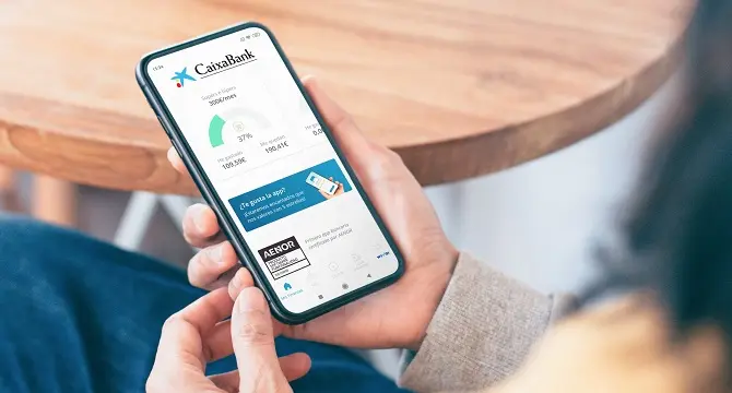  A la hora de usar el smartphone para pagar, un 59% de los encuestados utiliza su app Wallet, en comparaci&oacute;n al 45% que lo hac&iacute;a en 2020 (Archivo). 