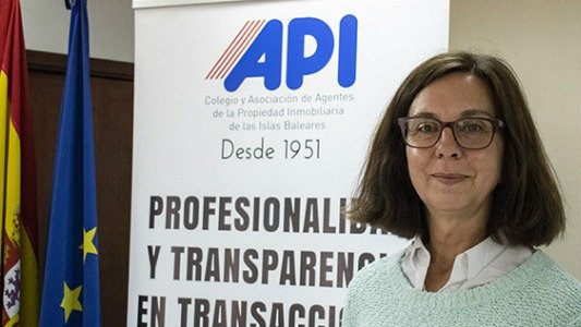 Natalia Bueno es presidenta de los agentes de la propiedad inmobiliaria de Baleares.