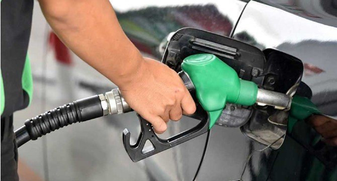  Los precios de los carburantes han influido en la inflación registrada en julio. (Archivo) 