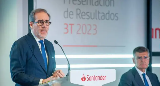  Banco Santander es una de las entidades financieras m&aacute;s destacadas por su apoyo al emprendimiento y a las empresas. 
