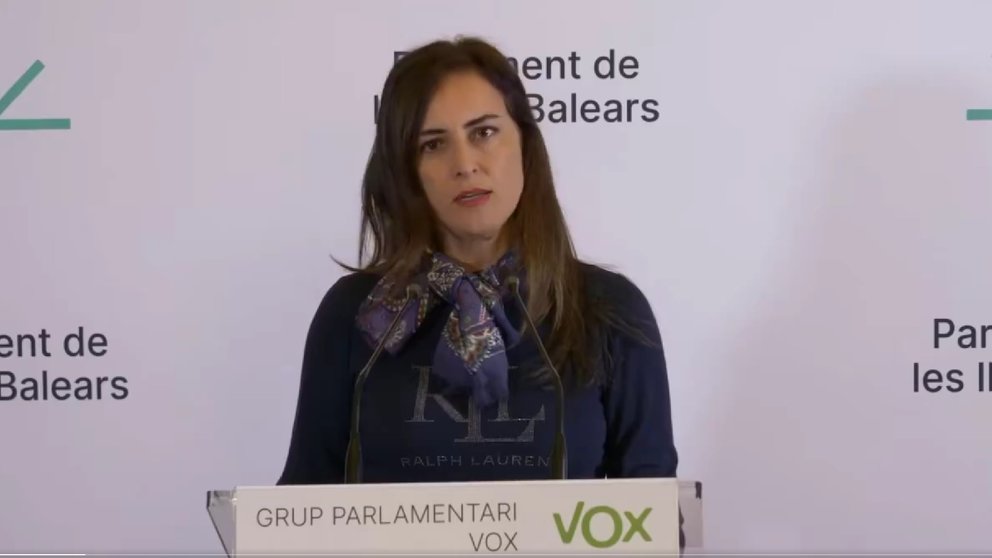 La portavoz parlamentaria de VOX, Idoia Ribas, ha anunciado el acuerdo con el PP.