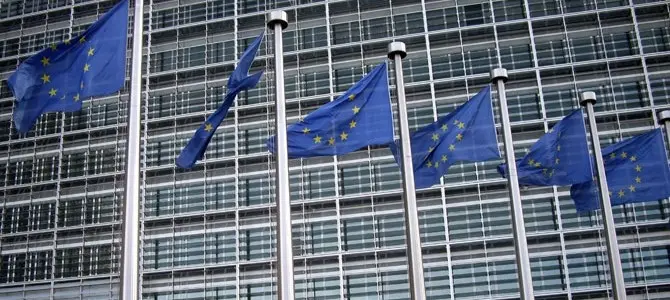  El Ejecutivo comunitario public&oacute; este jueves la actualizaci&oacute;n de invierno de sus previsiones econ&oacute;micas, que tambi&eacute;n calculan una inflaci&oacute;n media en Espa&ntilde;a del 3,2% este a&ntilde;o. (Archivo) 