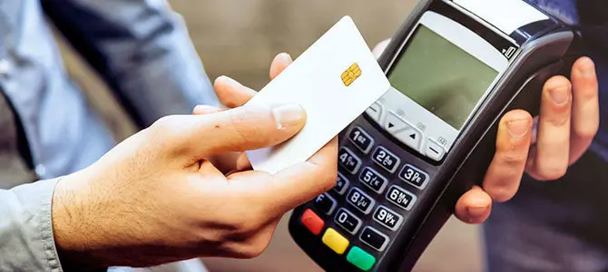  Los pagos con tarjeta aumentaron un 14,5% respecto al a&ntilde;o anterior, hasta los 4.900 millones de operaciones, por un importe de 162.302 millones de euros tras crecer un 11,5%. (Archivo) 