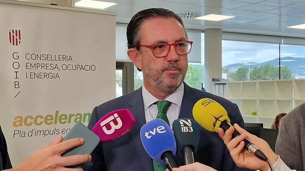 Alejandro S&aacute;enz de San Pedro es el conseller de Empresa.