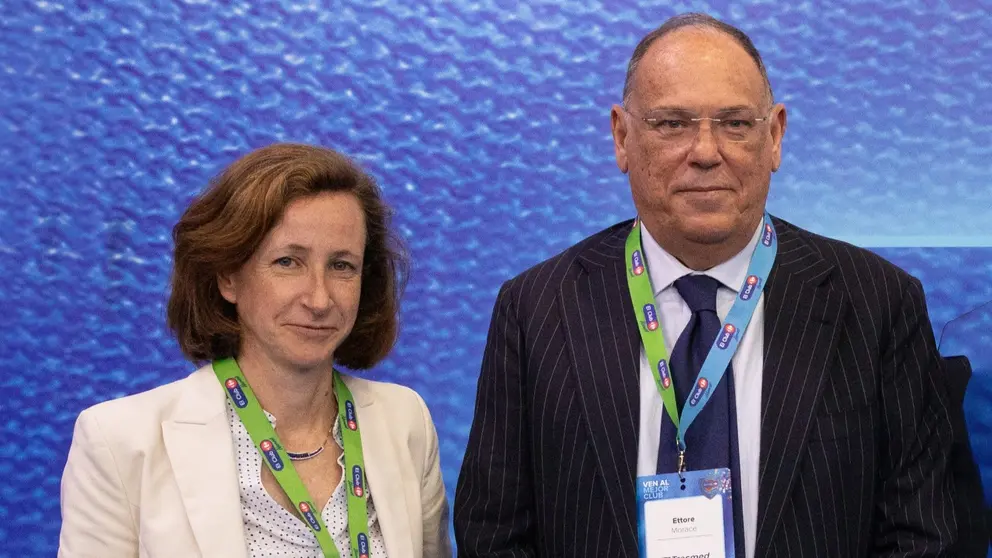 En la imagen, la CEO de Carrefour Espa&ntilde;a, Elodie Perthuisot junto al CEO de Trasmed, Ettore Morace
