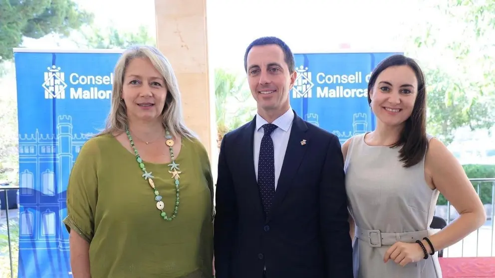 El Consell de Mallorca repartir&aacute; 400 tabletas y 130 puntos de acceso wifi a 46 ayuntamientos para continuar impulsando la digitalizaci&oacute;n y el aumento de la seguridad inform&aacute;tica.