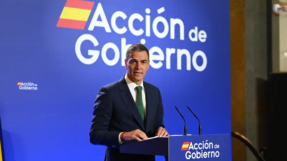  El presidente del Gobierno, Pedro S&aacute;nchez, durante su intervenci&oacute;n en el acto de inauguraci&oacute;n del curso pol&iacute;tico celebrado en el Instituto Cervantes. (Pool Moncloa / Borja Puig de la Bellacasa) 
