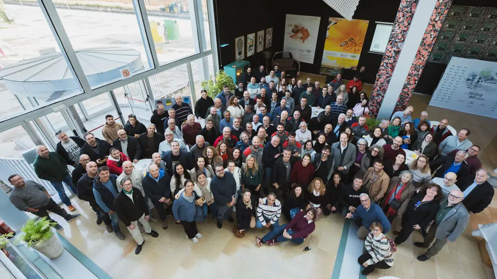 Foto de grupo de parte de la plantilla de TIRME durante la celebraci&oacute;n del 30 aniversario. (TIRME)