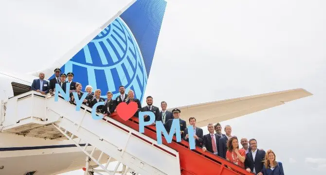 Imagen del vuelo inaugural directo de American Airlines entre Mallorca y Nueva York.