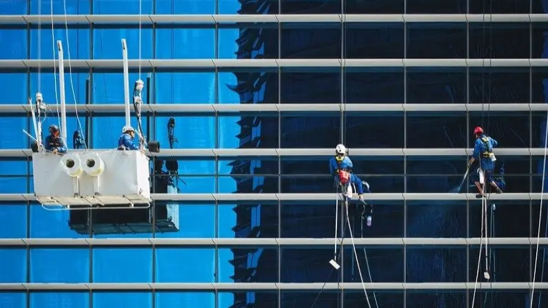  Trabajadores. (Archivo) 