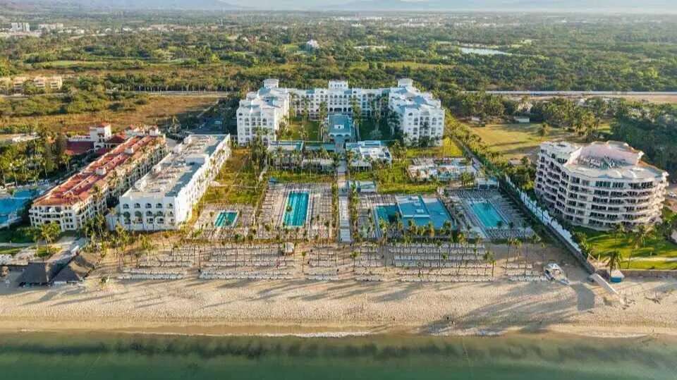 Vista a&eacute;rea del hotel. (RIU Hotels)