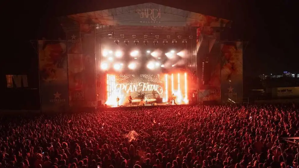 Concierto de Dani Fern&aacute;ndez en Es Jard&iacute; Mallorca. (La Isla)
