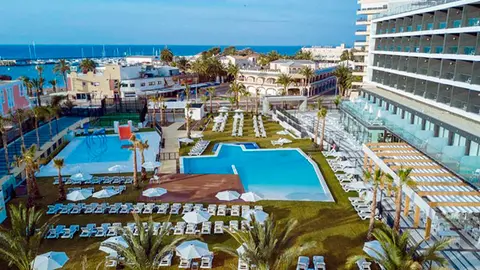 <p> 9897_210815mazarron-hotel </p>
